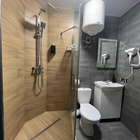 Menchul Aparthotel Rachiv